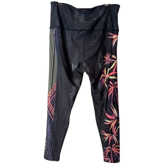 Onzie x Peloton Black Palm Print Leggings Large Cycling Gym Train Work‎ Out - Picture 4 of 7